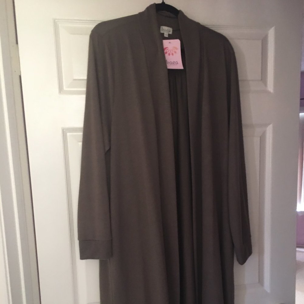 New Cozy Duster with Pleated Back Details Size 1X